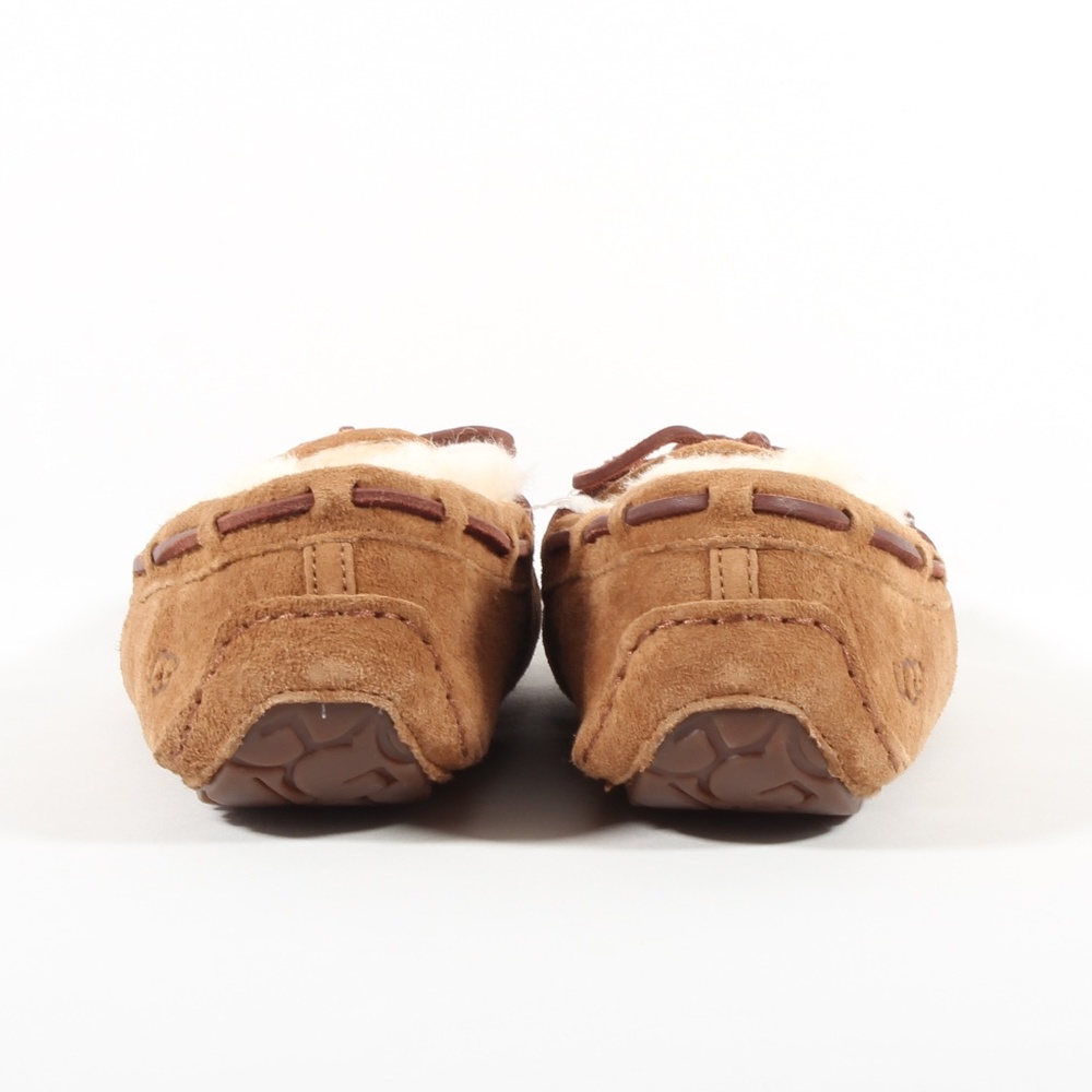 Ugg Womens Sheepskin Moccasins Slippers Size 7 NEW - Picture 6 of 8